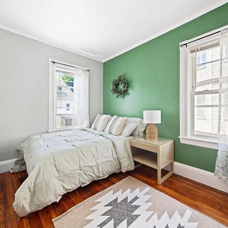 Cozy Up In 5Br Apt Near Charming Oak Square Boston Buitenkant foto