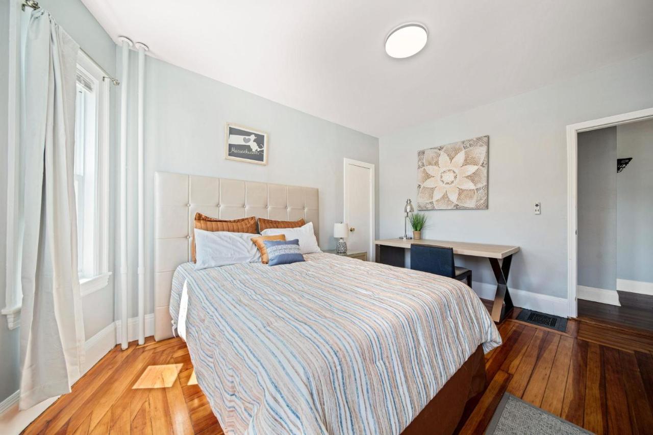 Cozy Up In 5Br Apt Near Charming Oak Square Boston Buitenkant foto