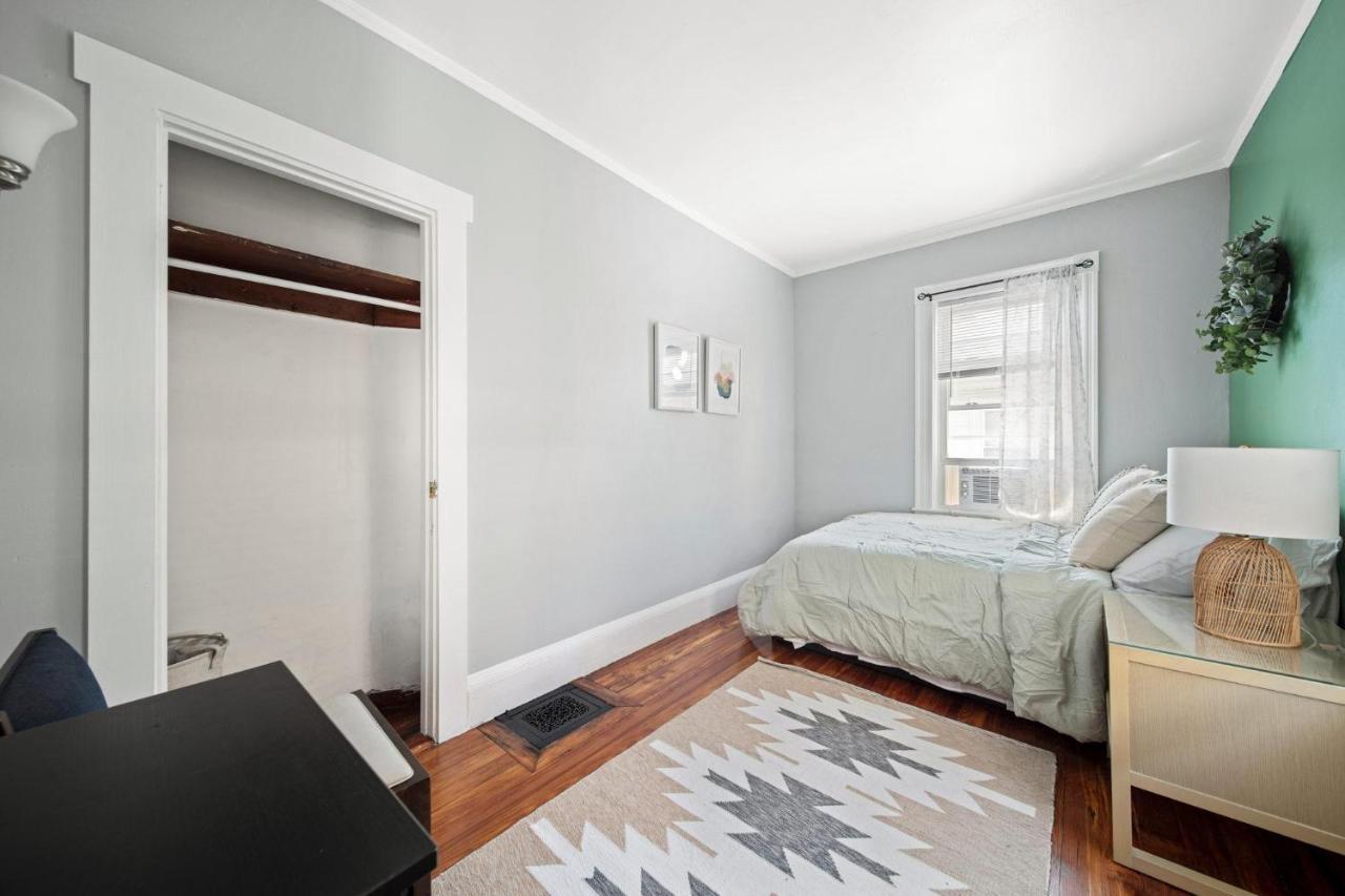 Cozy Up In 5Br Apt Near Charming Oak Square Boston Buitenkant foto